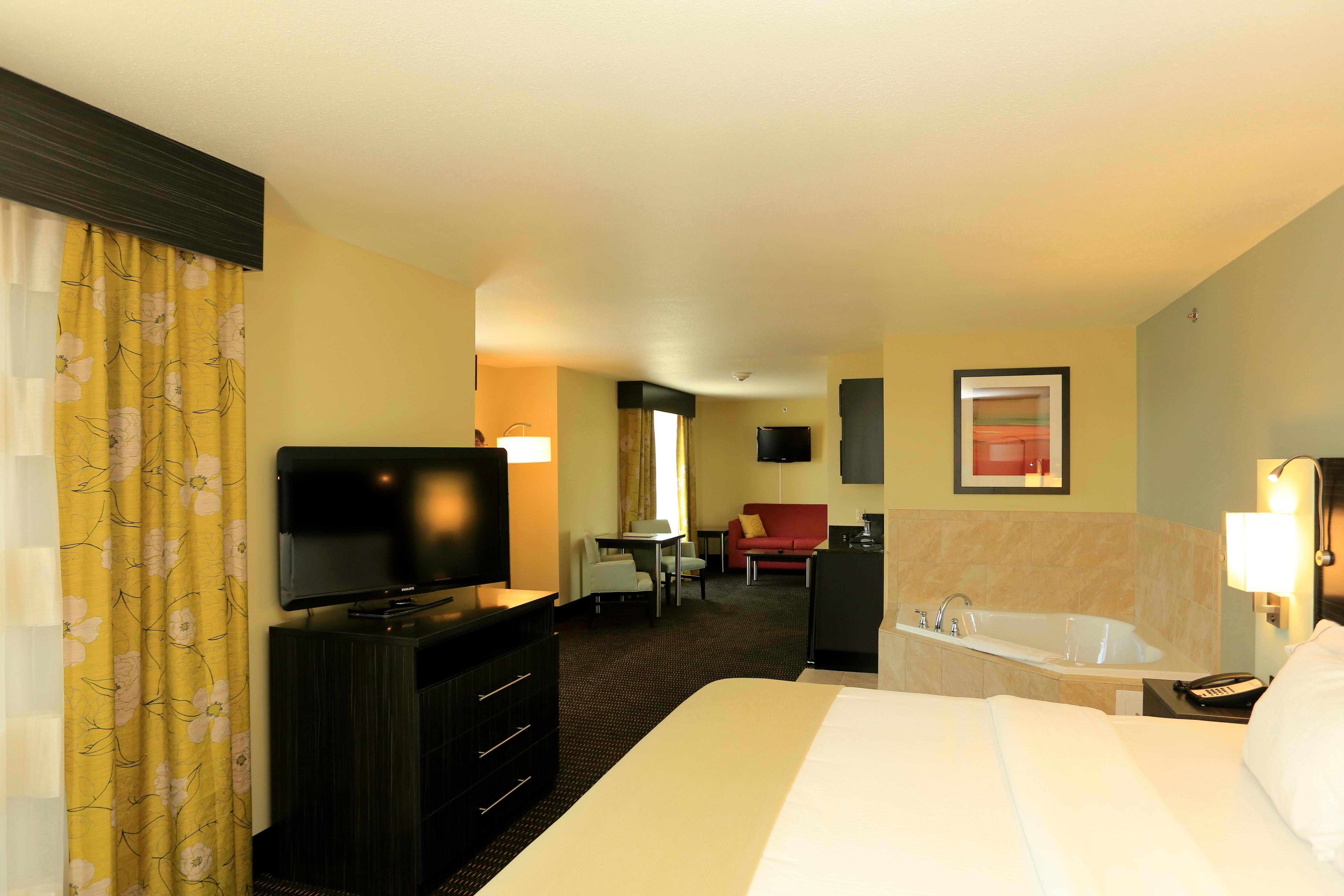 Holiday Inn Express & Suites Marion Northeast, An Ihg Hotel Exteriér fotografie